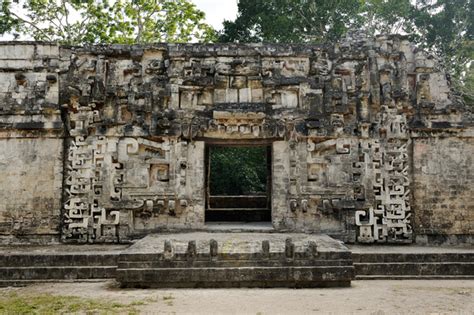 travel4pictures | Chicanna | Itzamna temple, Edificio II