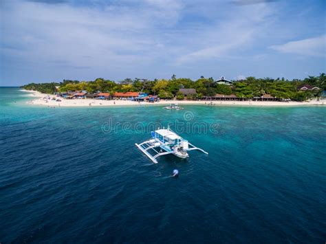 White Beach Moalboal in Cebu, Palawan, Philippines. Boat and Ocean ...