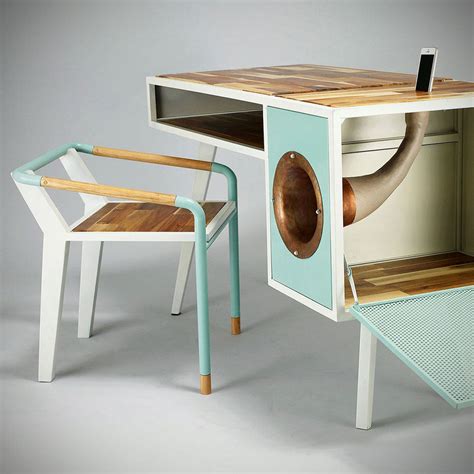 This Avant-Garde Desk Has a Built-in Natural Amplification Sound Dock for Smartphone