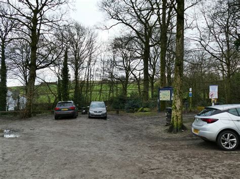 Car park at the top of Chellow Dene... © Stephen Craven cc-by-sa/2.0 :: Geograph Britain and Ireland