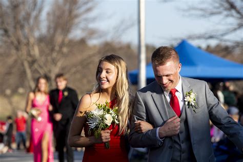 PHOTOS: Willmar High School prom - West Central Tribune | News, weather ...