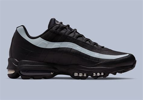 Nike Air Max 95 Ultra Black Reflective DM9103-001 | SneakerNews.com