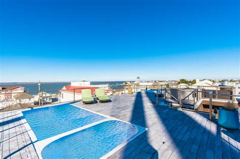 LBI Beach House with Rooftop Pool and Hot Tub