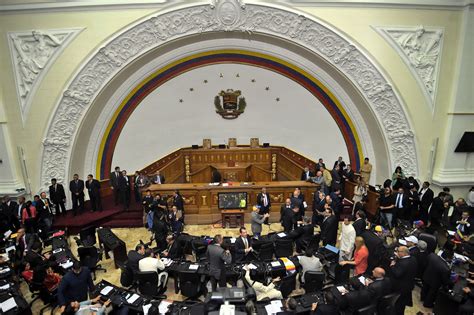 Se instala la nueva Asamblea Nacional en Venezuela - Univision