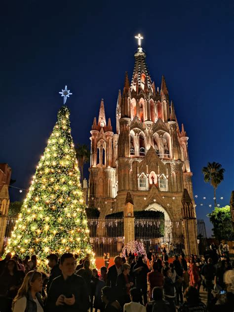 Christmas in San Miguel de Allende (It's Magical!)