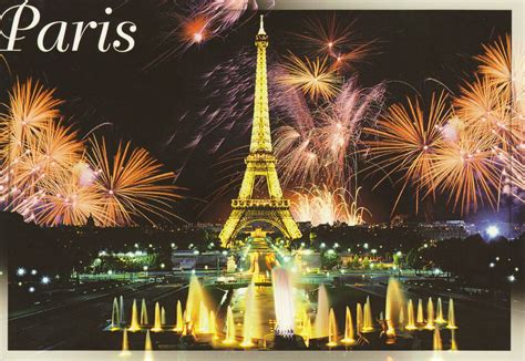 Fireworks at the Eiffel Tower in Paris | Eiffel tower, Paris eiffel tower, Paris