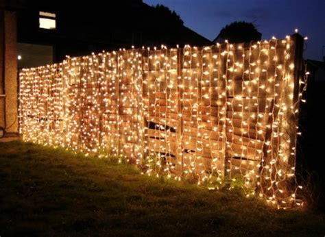 30 Eye-Popping Fence Decorating Ideas That Will Instantly Dress Up Your Lawn - DIY & Crafts