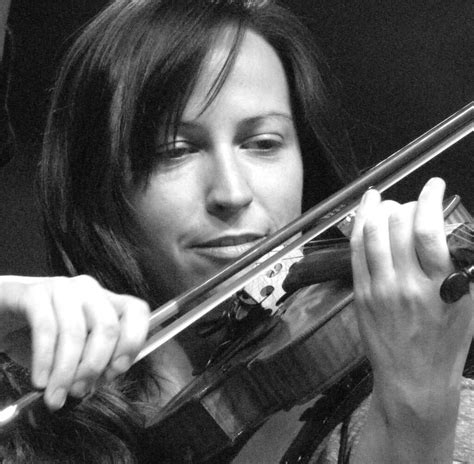 Neil Byrne's beautiful woman Nichole Hudson! She plays a Mean Violin ...