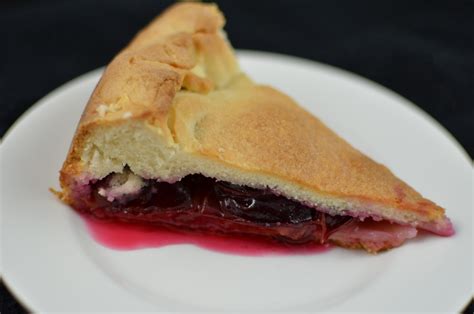 European Plum Pie Recipe - Momsdish