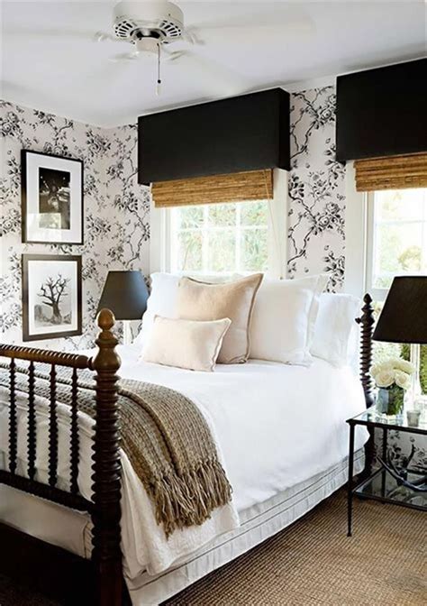 35 The Best Small Master Bedroom Design Ideas WIth Farmhouse Style ...