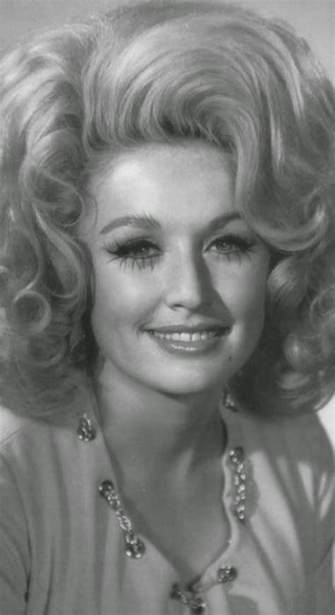 20 Beautiful Portrait Photos of Dolly Parton in the 1970s ~ vintage everyday