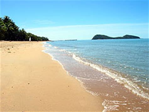 Palm Cove Beach