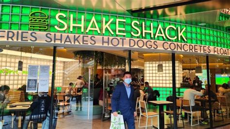 Shake Shack Toronto Is The New Place For Foodies! - WOW-MAPLE