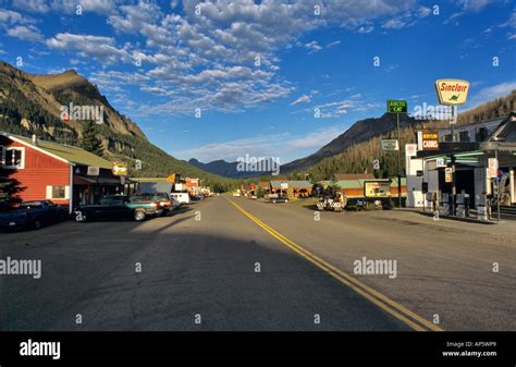 Northeast entrance yellowstone national park hi-res stock photography and images - Alamy