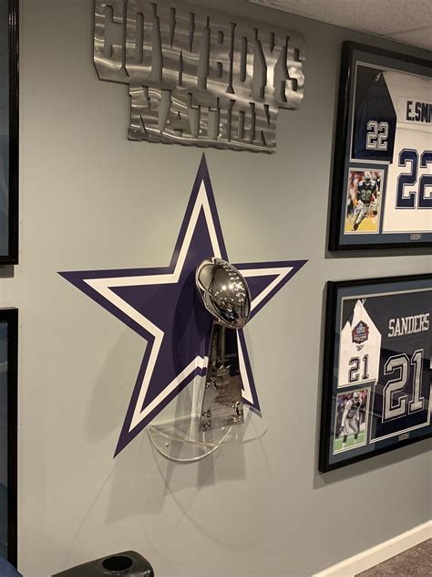 Pin by Carl Anderson on Dallas Cowboys Mancave | Dallas cowboys room ...