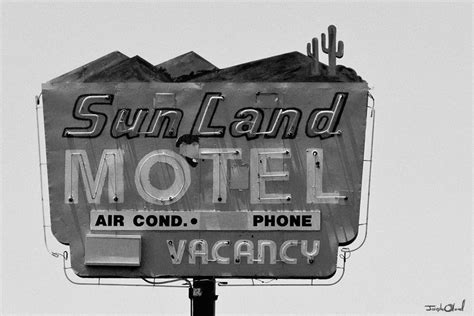 February 16 – Sunland Motel | LenseBender