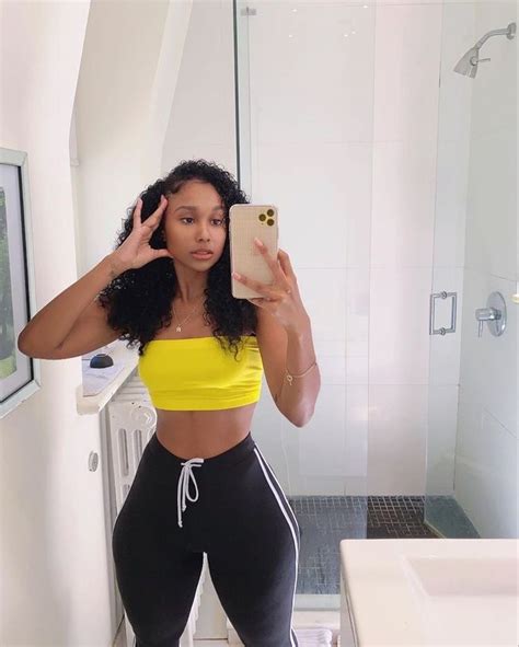 Pin by 𝐁𝐚𝐜𝐤𝐝𝐨𝐨𝐫 𝐜𝐫𝐲𝐬𝐭𝐚𝐥 🤧🥶 on girl stuff in 2020 | Body goals curvy, Fit body goals, Summer body ...