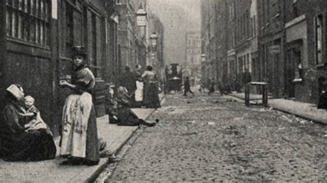 Whitechapel Street in the Victorian Era was so dangerous that police dare not enter in no less ...