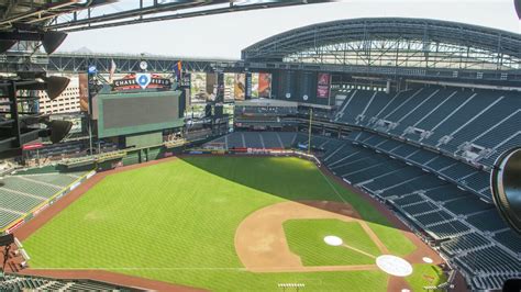 Chase Field roof won’t open or close with fans inside to start the season