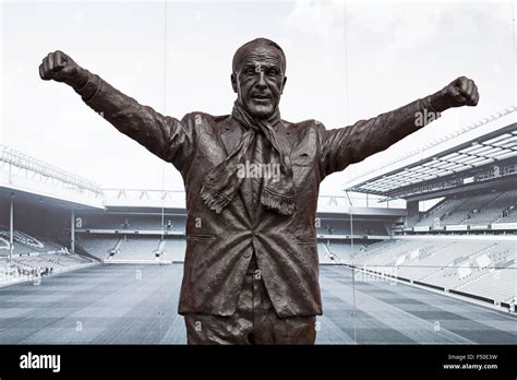 [Bill Shankly] statue, Anfield Football Stadium, Liverpool, UK Stock ...