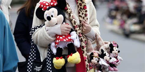 Disney Dividend Isn’t Coming Back Any Time Soon - Barron's