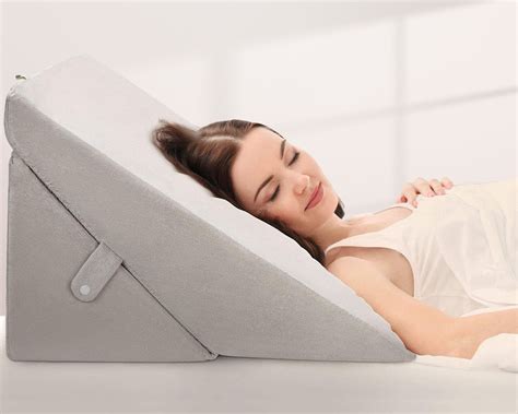 What is a Wedge Pillow? How can it help your sleep apnea? - SleepQuest