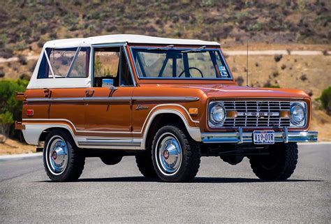 15+ Photos Old Ford Bronco Of Images Gallery | AliasAlaness