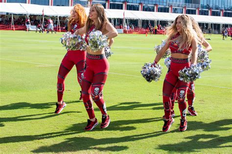 Buccaneers Cheerleaders At Training Camp – Ultimate Cheerleaders