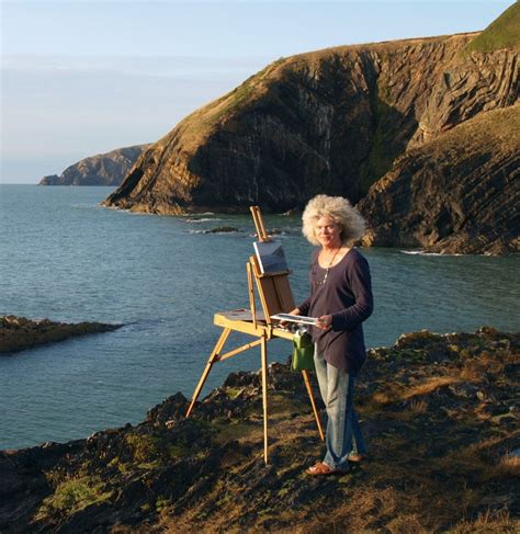 Me (seascape artist Howi Steed) painting the rugged West Wales coastline at Ceibwr Bay ...