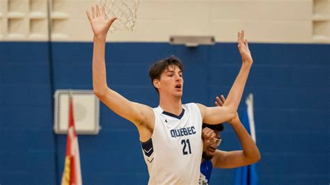 Montreal's Olivier Rioux, world's tallest teen, signed to NCAA basketball team in Florida ...