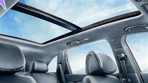 Mahindra XUV300 To Get Panoramic Sunroof - First In Segment