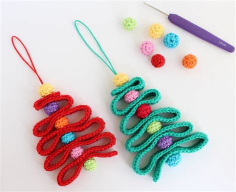 12 DIY Crochet Christmas Ornaments And Decorations - Shelterness