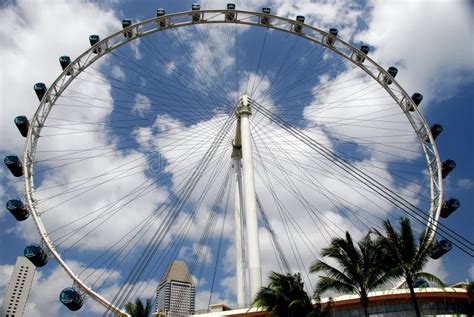 Singapore: Singapore Flyer Ferris Wheel Stock Photo - Image: 9905476