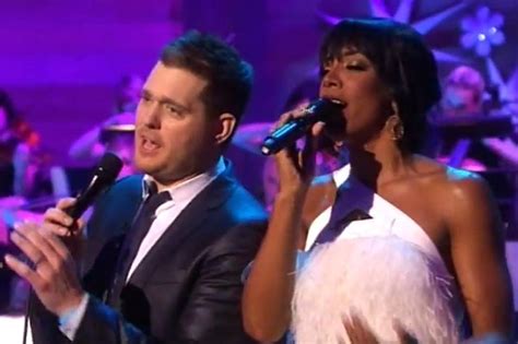 Kelly Rowland and Michael Buble Perform ‘White Christmas’