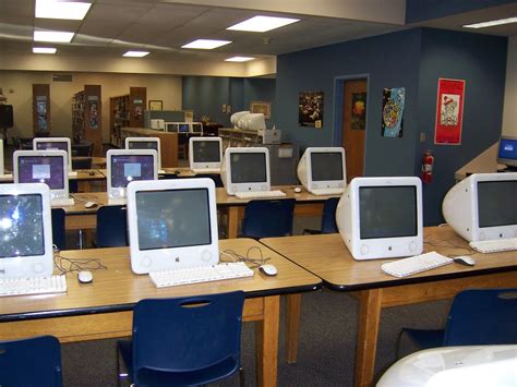 Cretin-Derham Hall - Media Center | Nice computer set-up! | Flickr