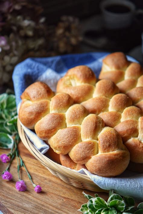 Braided Sweet Yeast Bread Recipe - She Loves Biscotti