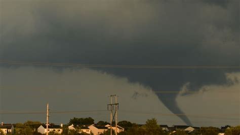 Weather service confirms tornado caused damage near Chicago