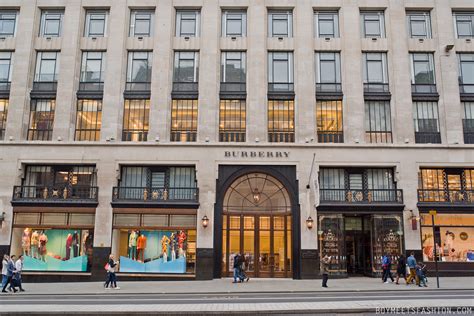 Photo of the day: Burberry’s UK flagship store | Boy Meets Fashion ...