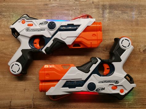 Review: Nerf Laser Ops Pro Alphapoint (lasergamen voor thuis ...