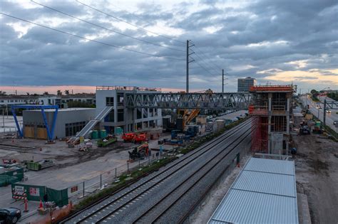 Brightline tops off aventura station - La Familia de Broward