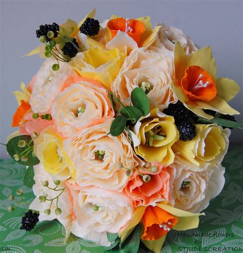 Daffodil wedding bouquet | Handmade PaPer FloweRs by Maria Noble