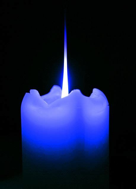 Blue candle | Cosas azules, Fotos azules, San miguel arcángel