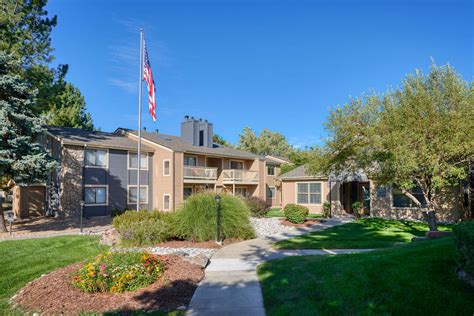 Apartments near Cherry Creek Reservoir in Aurora, CO