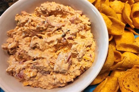 TikTok’s Boat Dip Recipe: Eat This Creamy 4-Ingredient Cold Dip Recipe Wherever You Want – HoHoHek