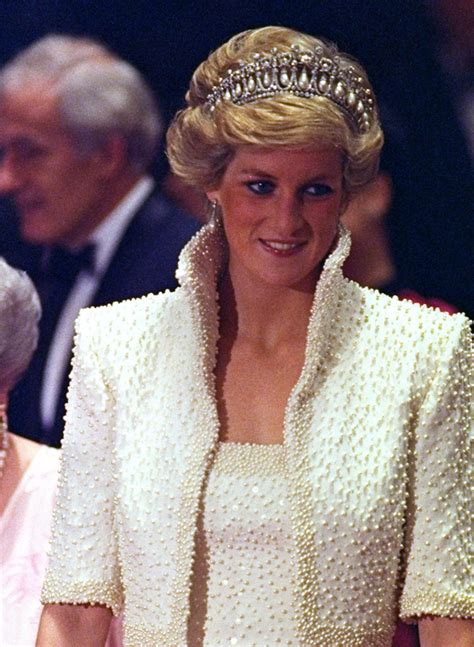 Dresses that tell a story: Princess Diana’s life in fashion exhibit at Kensington Palace ...