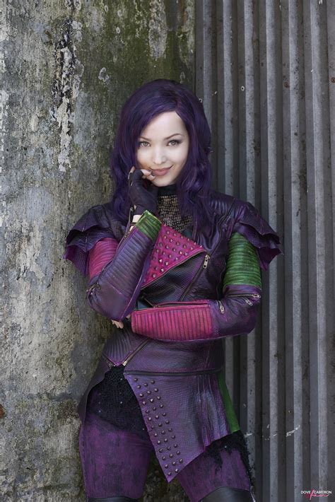 🔥 [50+] Disney Descendants Mal Wallpapers | WallpaperSafari