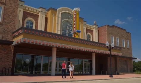 Belton’s Grand Avenue Theater reopens | KWKT - FOX 44