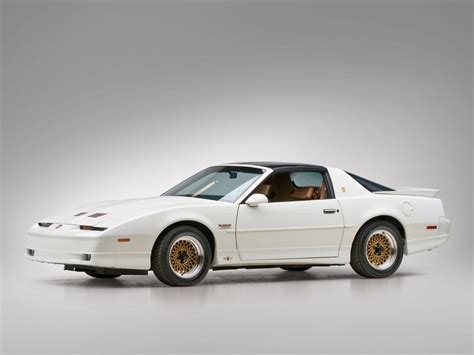 Pontiac Firebird technical specifications and fuel economy