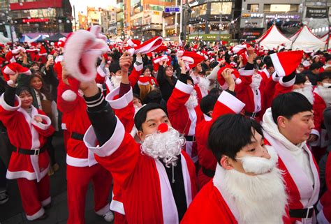 How Is Christmas Celebrated in Korea? With Motels, Condoms and the Pill - Newsweek