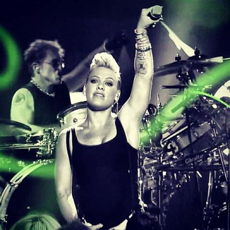 Tonight VH1 = PINK! Watch her #BehindTheMusic at 10/9c followed by the ...